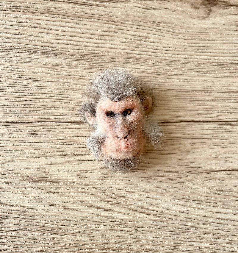 Yakushima macaque face brooch - เข็มกลัด - ขนแกะ สึชมพู