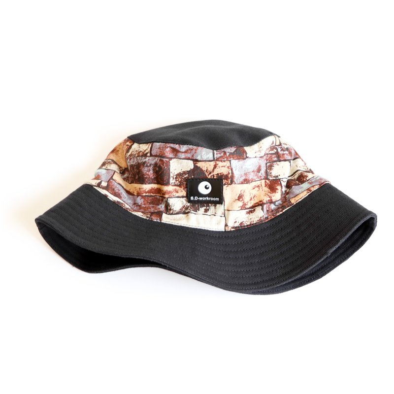 Brick print double-sided fisherman hat - หมวก - ผ้าฝ้าย/ผ้าลินิน หลากหลายสี