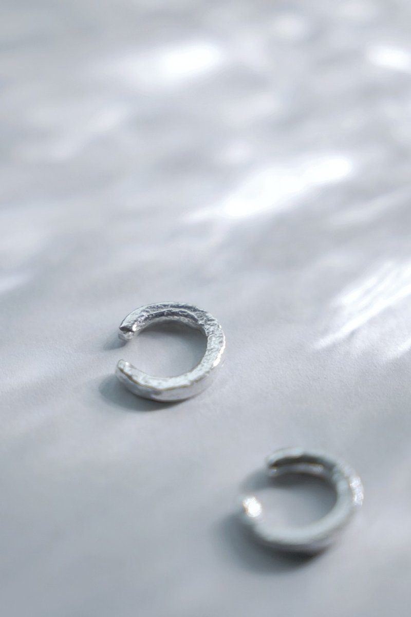 Nature Series - Stone Pattern Ear Cuff SV925 Cartilage Earring - ต่างหู - เงินแท้ สีเงิน