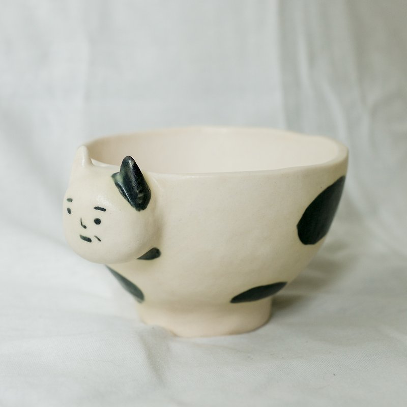 Cow spotted cat handle cup / earthenware we squeeze - แก้ว - เครื่องลายคราม 