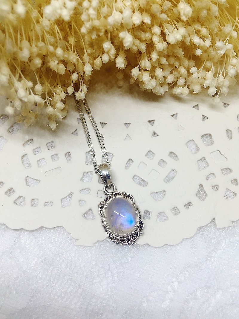 Nepal 925 sterling silver necklace inlaid handmade Moonstone lover stone of Valentine's Day gift - Necklaces - Gemstone Blue