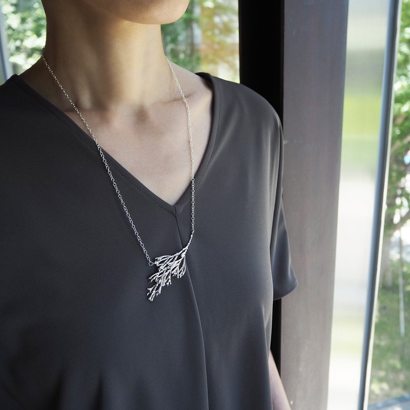 plant a necklace_植物a項鍊 植物 森林 花卉 自然 獨一無二 - 項鍊 - 銀 銀色