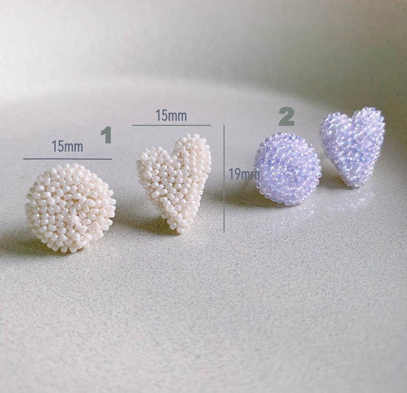 Circle Heart Bead Embroidered Earrings - ต่างหู - แก้ว ขาว