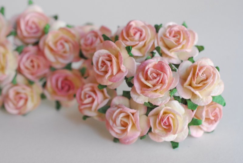 Paper Flower, 100 pcs., DIY mulberry rose size 1.5 cm., ivory brush pink color. - 其他 - 紙 粉紅色