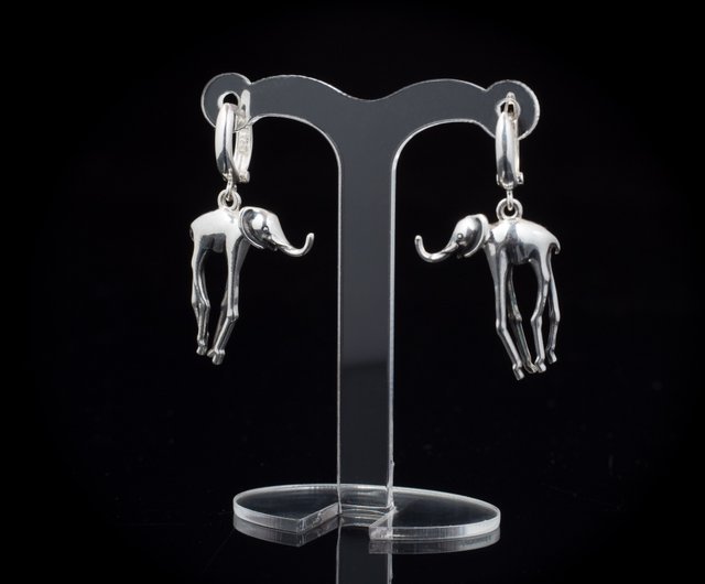 可愛いビーズとシュール象のピアス 可愛いビーズとシュール象のピアス 可愛いビーズとシュール象のピアス