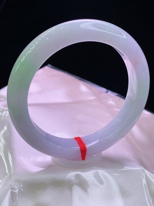 一念之間 緬甸老坑 天然A貨翡翠手鐲 圈口58.9MM 春彩 水頭足 編號07218