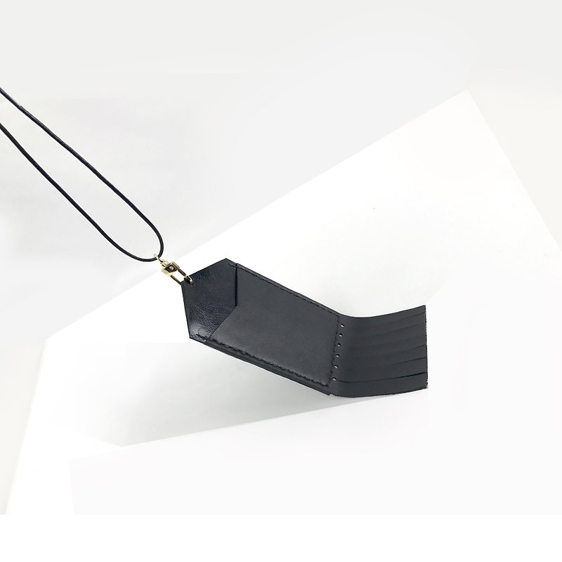zemoneni card holder in black leather can be hanging on neck or hand carry. - อื่นๆ - หนังแท้ สีดำ