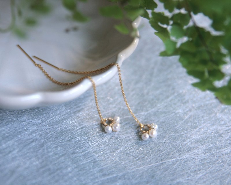 Cute cat meat ball pearl long earrings ear wire can be changed clip type simple light jewelry ~ applause for yourself - Earrings & Clip-ons - Gemstone White