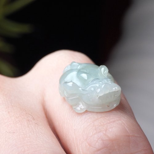 瓔珞翡翠 【招財神獸】冰綠種翡翠貔貅吊飾 | 天然緬甸玉翡翠A貨
