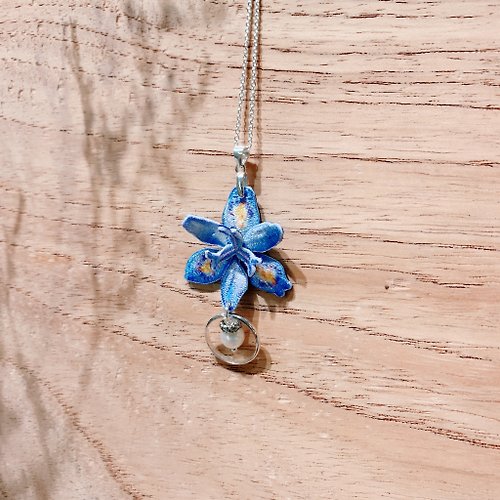 humming 項鍊 台灣鳶尾花 刺繡 手工 銀飾 立體 植物 禮盒 珍珠