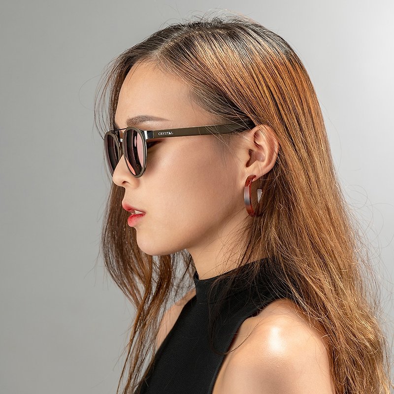 Crystal Patent Mirror | 15E Matte Grey | Brightening Glass Polarized Sunglasses - แว่นกันแดด - แก้ว สีเทา