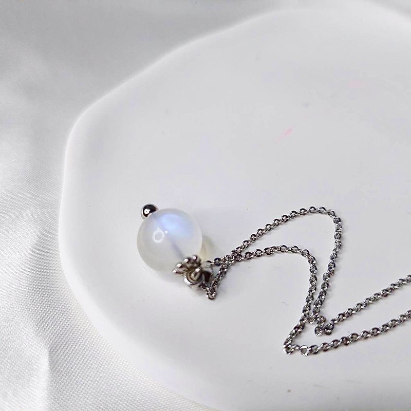 natural moonstone necklace - สร้อยคอ - เครื่องเพชรพลอย สีใส