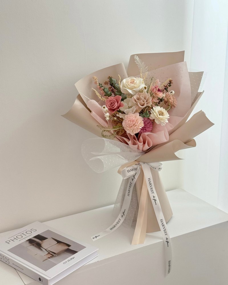 Everlasting Rose Bouquet - Gentle Milk Tea Powder Birthday Bouquet Confession Bouquet - ช่อดอกไม้แห้ง - พืช/ดอกไม้ สึชมพู