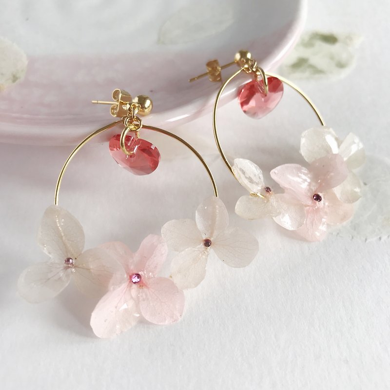 Real flower Hydrangea Earrings with Swarovski 18KGP - Earrings & Clip-ons - Plants & Flowers Pink