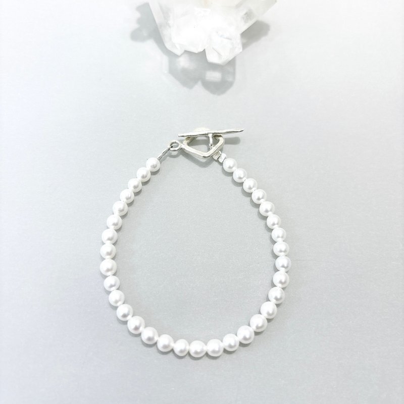 Ops Pearl silver bracelet- 珍珠/純銀/限定/圓/皮光美/手鍊 - 手鍊/手環 - 寶石 白色