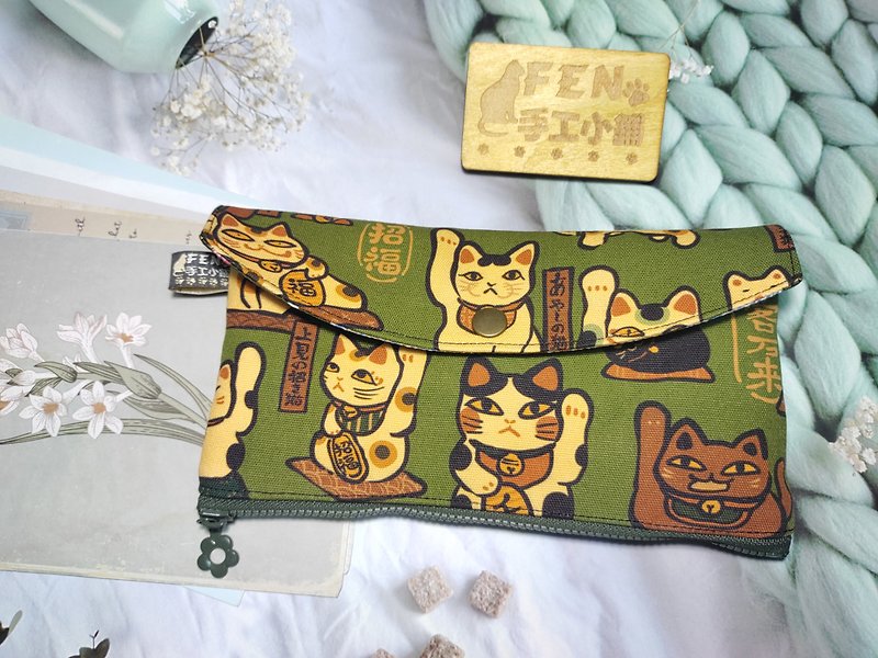 Japanese limited edition monster world-weary lucky cat zipper red envelope bag - zipper red envelope bag below - handmade - กระเป๋าคลัทช์ - ผ้าฝ้าย/ผ้าลินิน 