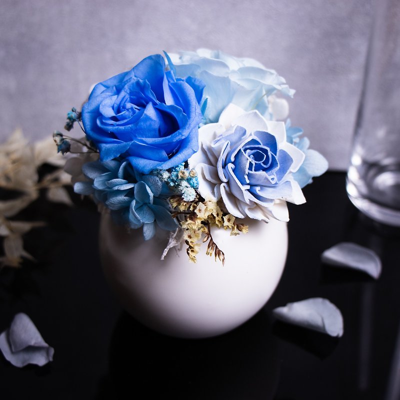 Preserved Table Flower (small) - Blue - ของวางตกแต่ง - พืช/ดอกไม้ สีน้ำเงิน