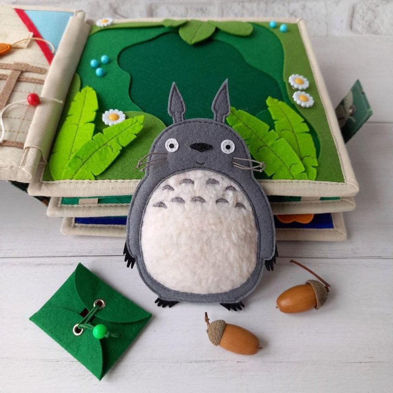 Handmade Felt Totoro Books for Kids and Collectors, Toddler  book activity toy - 寶寶/兒童玩具/玩偶 - 其他材質 綠色