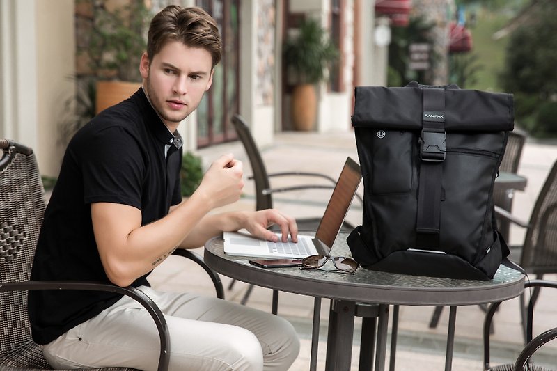 [Free Shipping Special] YUMCB1085 Backpack Trend Backpack Commuter Business Laptop Bag - กระเป๋าเป้สะพายหลัง - ไนลอน สีดำ