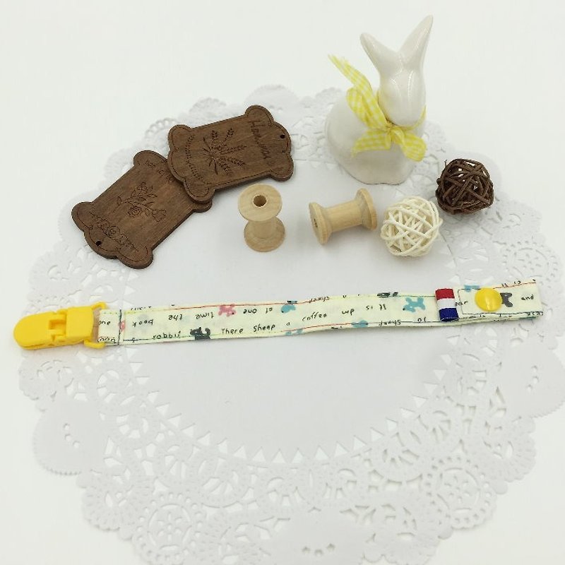 A60-Handmade clip-on pacifier chain pacifier clip full moon gift toy chain can be made vanilla pacifier full moon - ขวดนม/จุกนม - ผ้าฝ้าย/ผ้าลินิน 