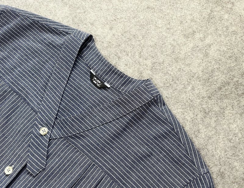 Linen blue striped short-sleeved dress - ชุดเดรส - ผ้าฝ้าย/ผ้าลินิน สีน้ำเงิน