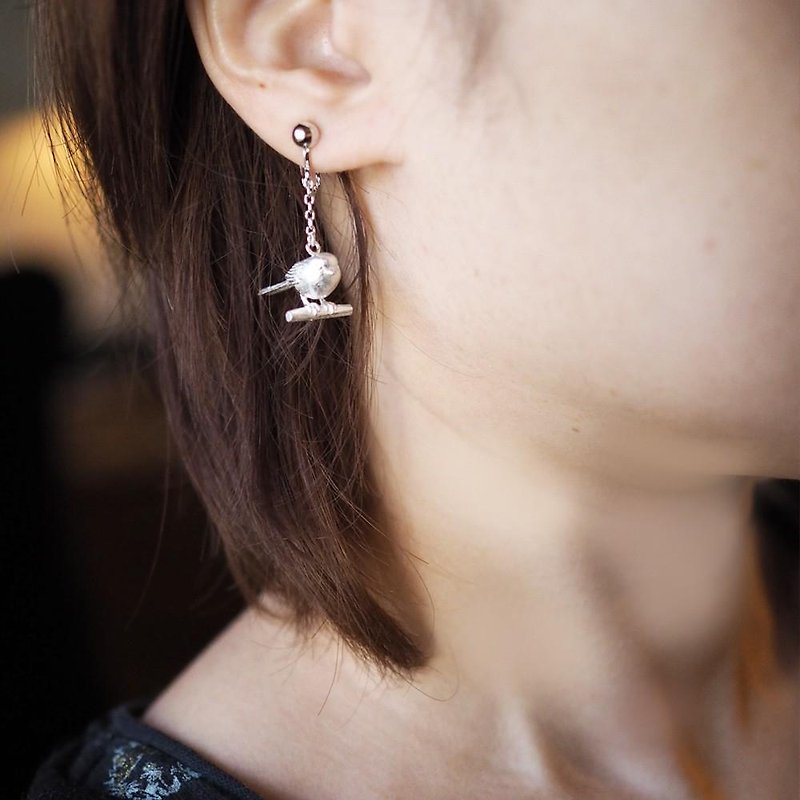 Shima enaga (white) earrings (one ear) - Earrings & Clip-ons - Other Metals 