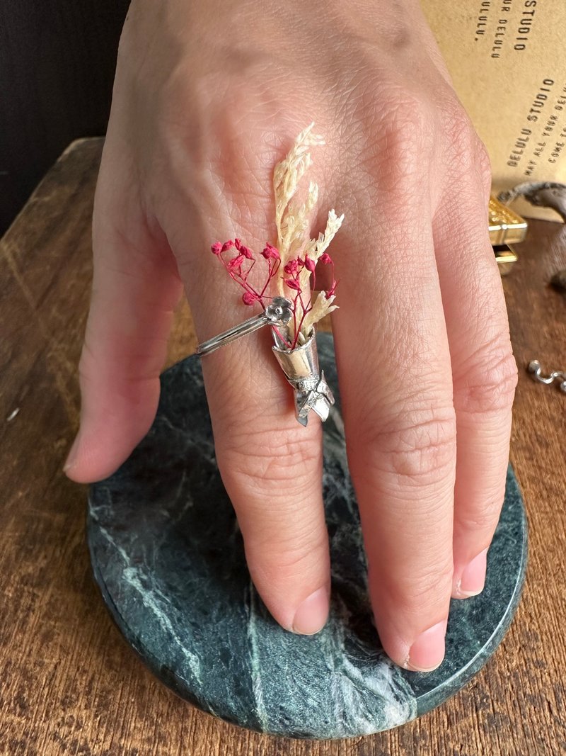 手作銀飾— Bouquet戒指 925銀花束 手作戒指 925純銀 開放戒圍 - 戒指 - 純銀 銀色