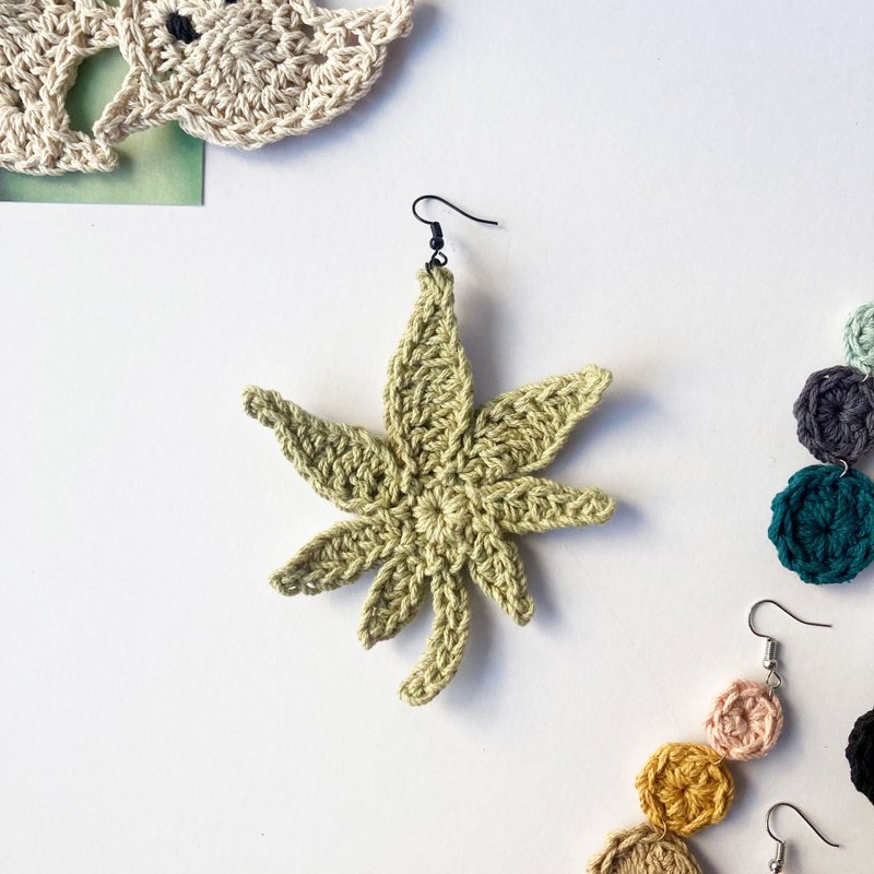 遇到大麻煩了葉 編織耳環 Crochet Statement Earring 單隻/一對 - 耳環/耳夾/耳骨夾 - 棉．麻 綠色
