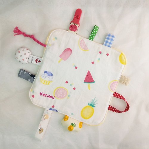 QQ rabbit 手工嬰幼兒精品 彌月禮盒 免費繡名字。冰果室。圓角響紙安撫巾