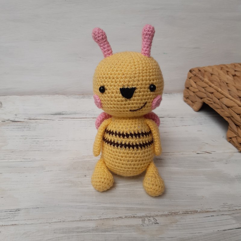 Hand crochet funny Bee Stuffed toys Animals Plush toys Amigurumi Knit Gift - 寶寶/兒童玩具/玩偶 - 壓克力 黃色