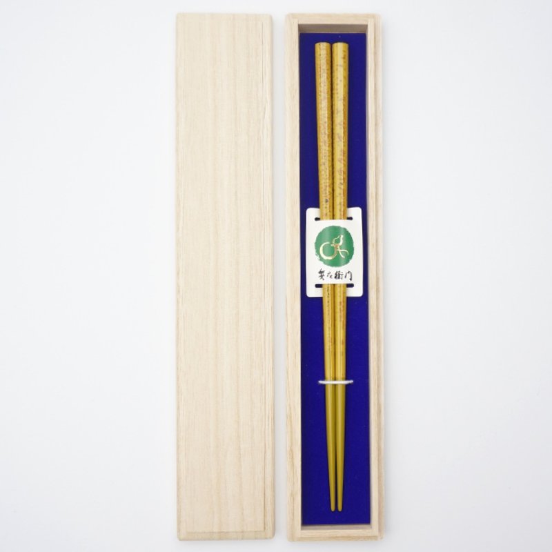 Hyozaemon Wakasa Lacquer Chopsticks, Lacquer, Sakura Wood, Large 23.5cm, Medium 21.5cm, Comes in Paulownia Wood Box - ตะเกียบ - ไม้ 