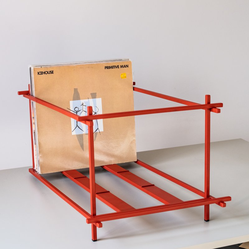 Red Sticks – Minimalist Vinyl Record Crate with Wheels / Red Metal LP Storage - 居家收納/收納盒/儲物盒 - 其他金屬 紅色