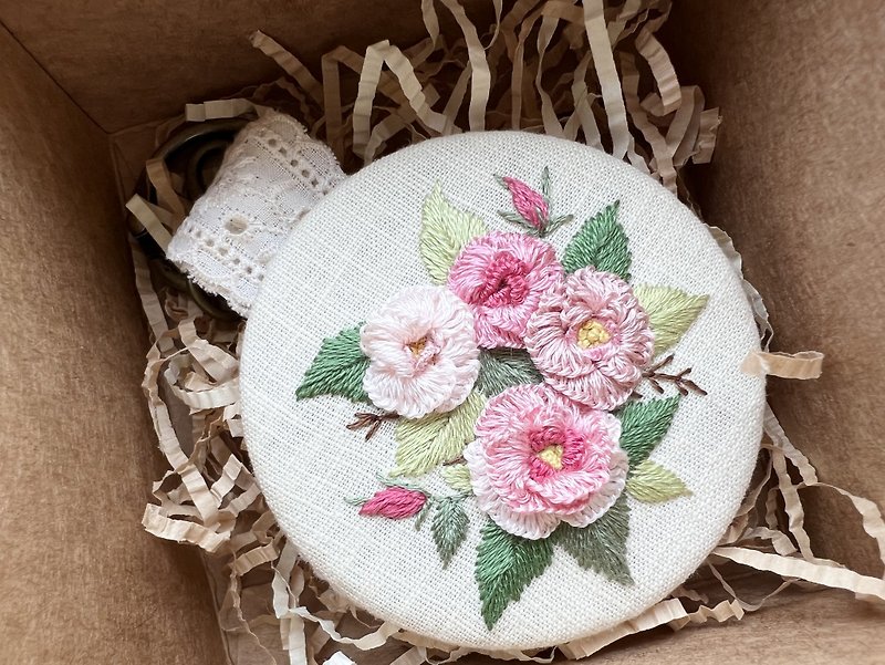Embroidery/Key ring/Flower - Keychains - Other Materials 