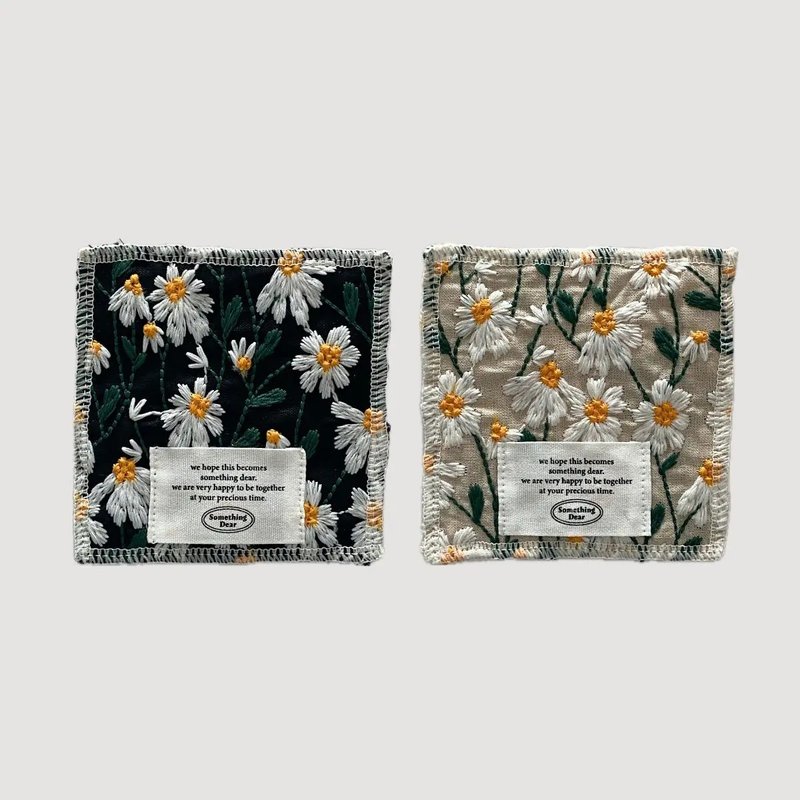 Embroidered Floral Cotton Coaster – Double-sided | Beige / Black - 杯墊 - 棉．麻 