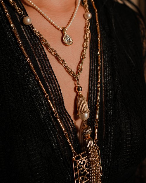 BOITE LAQUE Vintage Pearl Gold Tassel Long Necklace