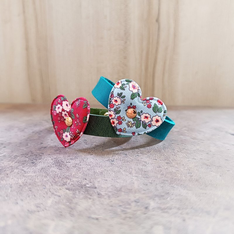 手工孩童花瓣愛心皮革手鍊 - 手鍊/手環 - 真皮 多色