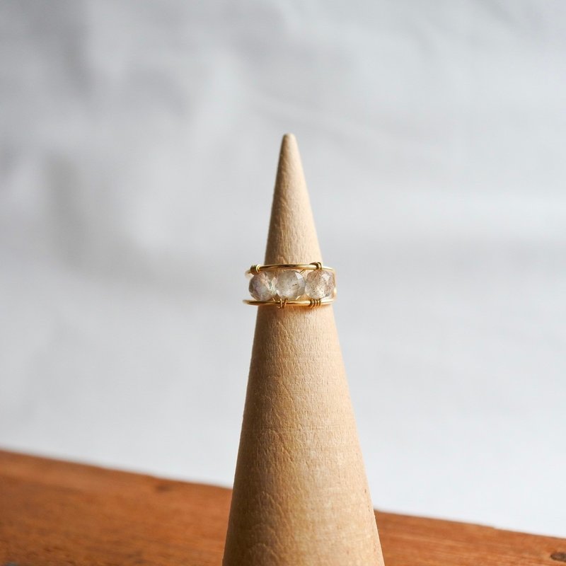 Labradorite Ear Cuff – Gold – Natural Stone - 戒指 - 其他金屬 灰色