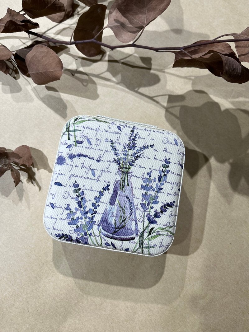 ポータブルジュエリーボックス、小さなジュエリー、ジュエリーリング、イヤリング収納、バタフライキューバットペーパーアートコラージュ - その他 - ポリエステル パープル