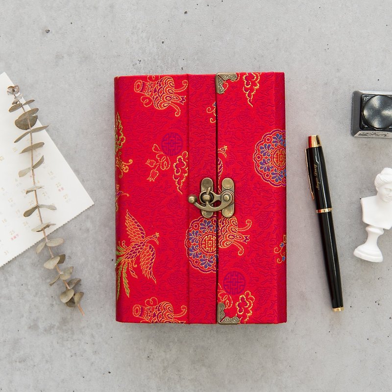 [Free initial engraving][Christmas gift]A6 size embroidered diary traditional Korean pattern Red - สมุดบันทึก/สมุดปฏิทิน - วัสดุอื่นๆ สีแดง