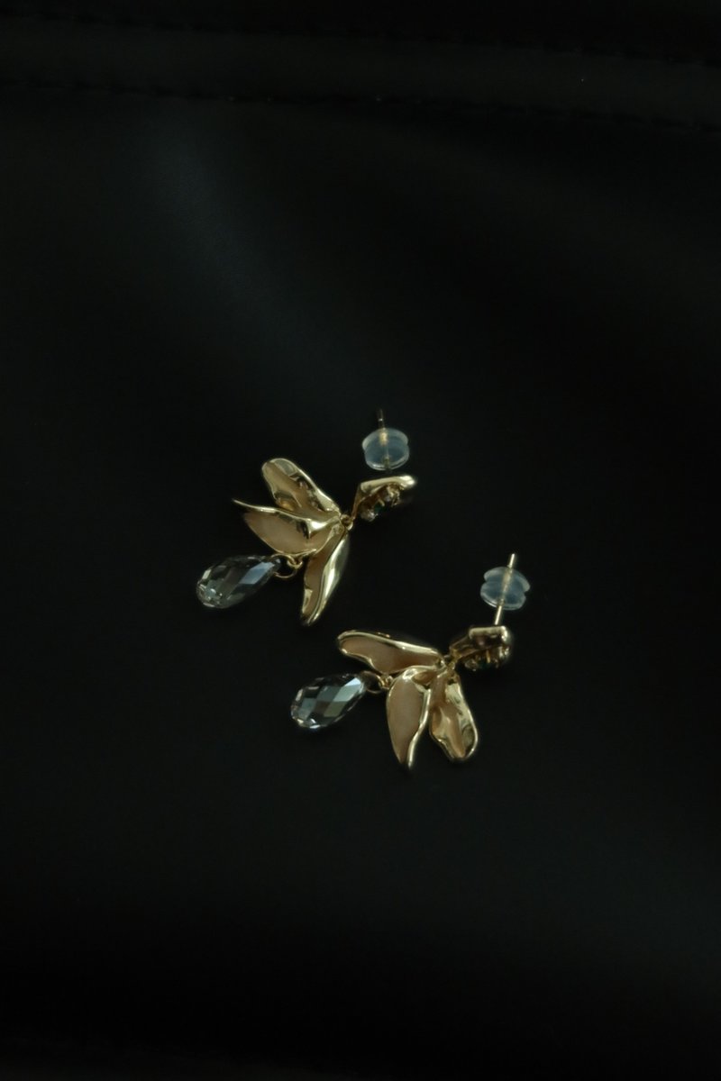 Dance of Magma Earrings - Earrings & Clip-ons - Other Materials Gold