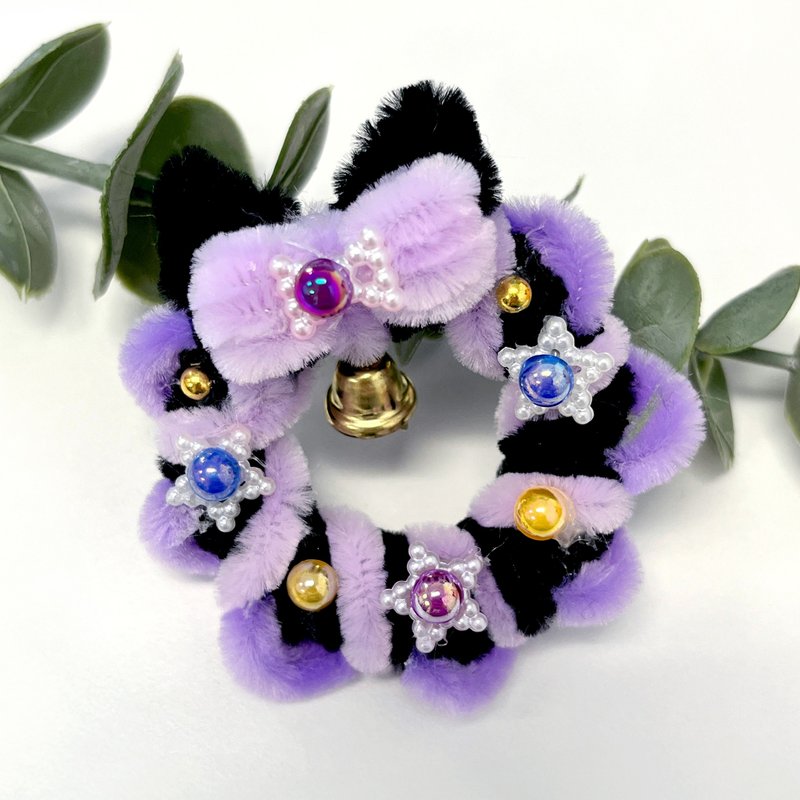 Purely handmade mine purple and black cat ear wreath brooch - Brooches - Other Materials 