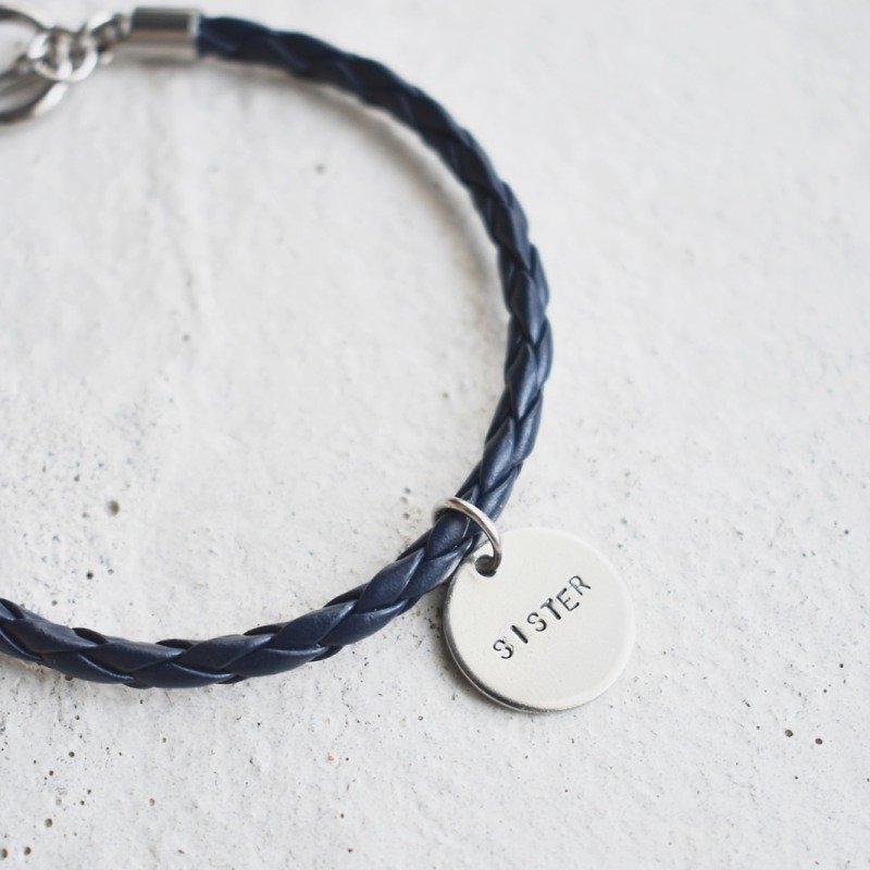 ZHU. handmade bracelet | knocking twist bracelet - single circle (Christmas gift / couple / anniversary / custom) - สร้อยข้อมือ - หนังแท้ สีน้ำเงิน