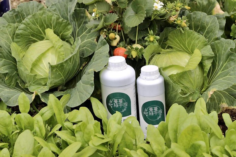 Vegetable and fruit organic nutrient solution - Plants - Plastic 
