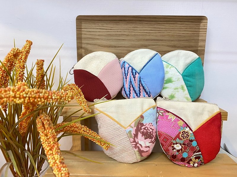 [Tulip Coin Purse] Environmentally friendly/handmade/sustainably recycled products - Coin Purses - Cotton & Hemp 