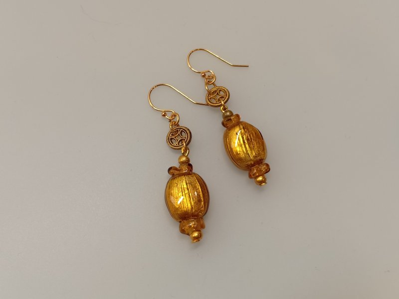 #SD-093 Old gold foil colored glass earrings - Earrings & Clip-ons - Colored Glass Gold