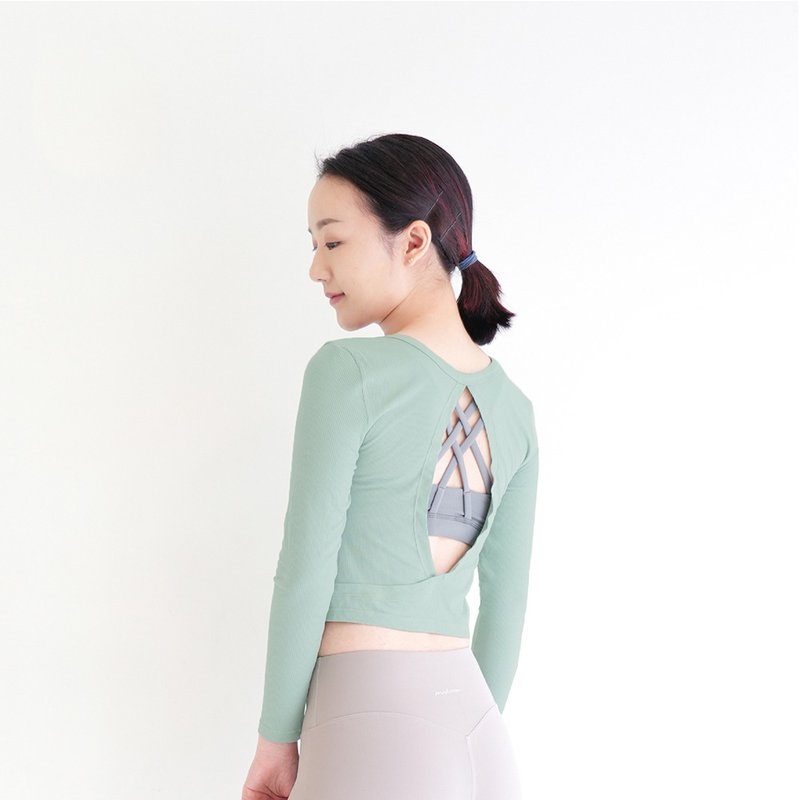 【Mukasa】DURABLE 挖洞露背長袖坑條罩衫 - 草原綠 - MUK-23044 - 女運動上衣/背心 - 其他材質 綠色