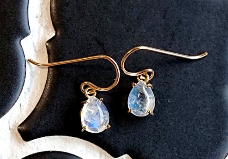 Pinkoi Proxy Purchase - Rainbow moonstone (set type) single stone earrings (B) - Earrings & Clip-ons - Gemstone 