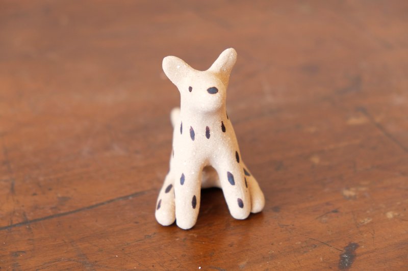 Spot sit down stupid dog - small dog - Stuffed Dolls & Figurines - Pottery Khaki