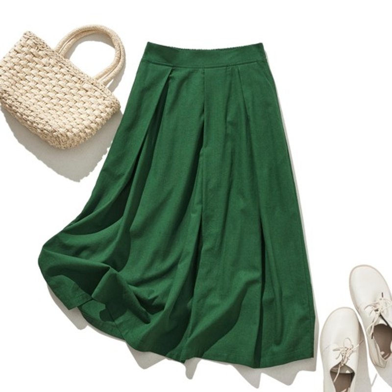 A beautiful skirt with a soft, fluttering, beautiful drape. Long skirt. Beautiful deep dark green color. 210807-4 - กระโปรง - ผ้าฝ้าย/ผ้าลินิน 