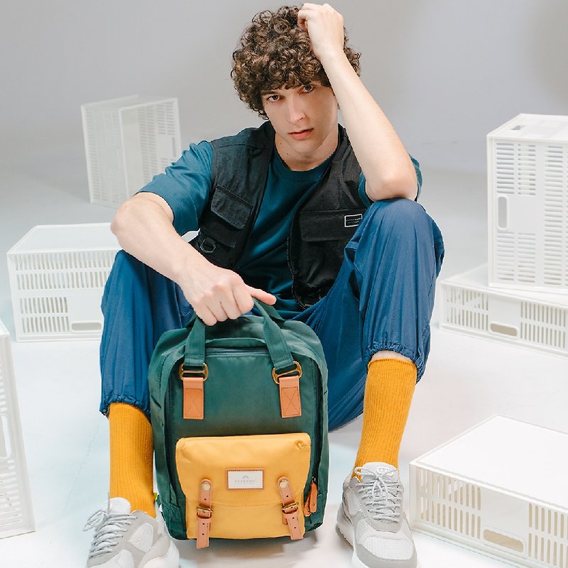 【DOUGHNUT】Macaron classic large capacity 14-inch backpack waterproof travel/green x yellow - กระเป๋าเป้สะพายหลัง - ไนลอน สีเขียว